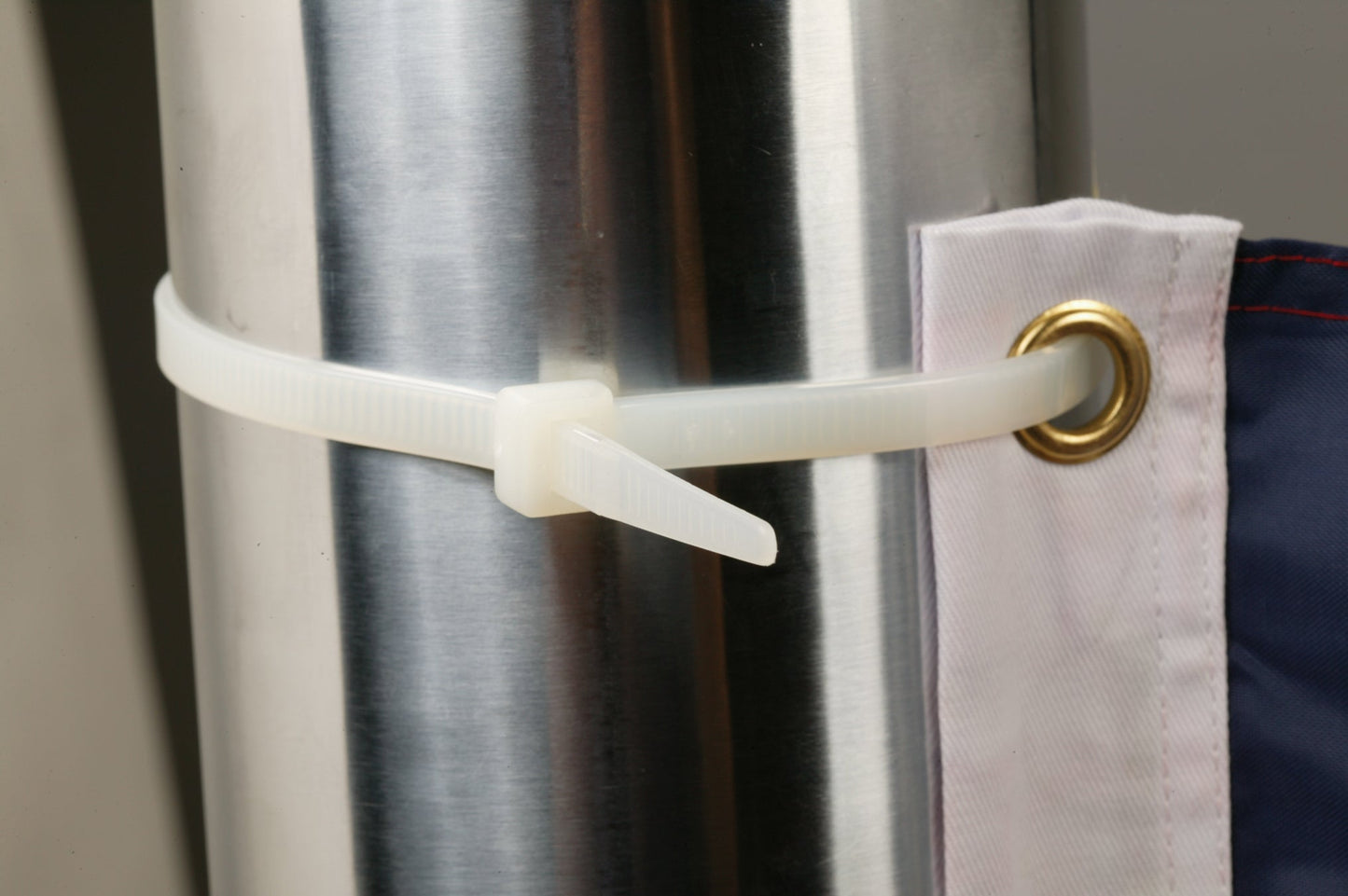 175lb Zip Ties (Self Locking Nylon Straps)